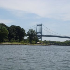 DSC02533 A beautiful park Governors Island?