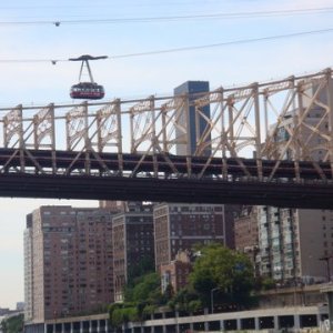 DSC02539 Queensboro Bridge and the Roosevelt Island tramway built in Switzerland 2 dollars each way seniors and disbled ride round trip for 2 dollars