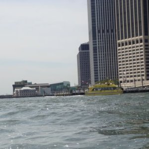 DSC02547 Yellow water taxis are everywhere