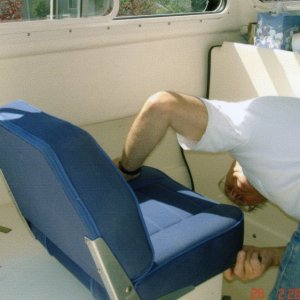 24 May 2005 Installing the swivel seat