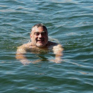 Pat Cools Off in Bullfrog Bay 9-19-10
