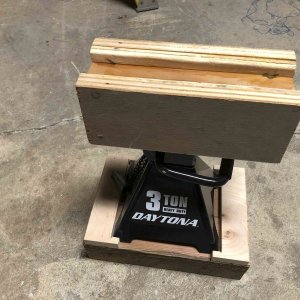 Jack stand with keel adapter in place