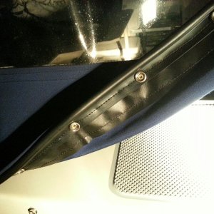 Wide bound edge and "gasket for spray deflection