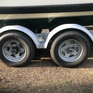 Easy Loader Tandem Axle 4000 lb capacity trailer w 13 in wheels