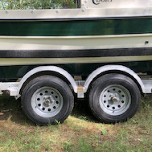 Easy Loader Tandem Axle 4000 lb capacity trailer w 14 in wheels