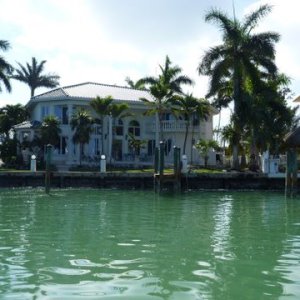 Homes on the edge of Boot Key Harbor