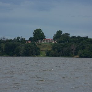 Mt Vernon viewed from Potomac River