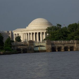Jefferson Monument from Potomac River