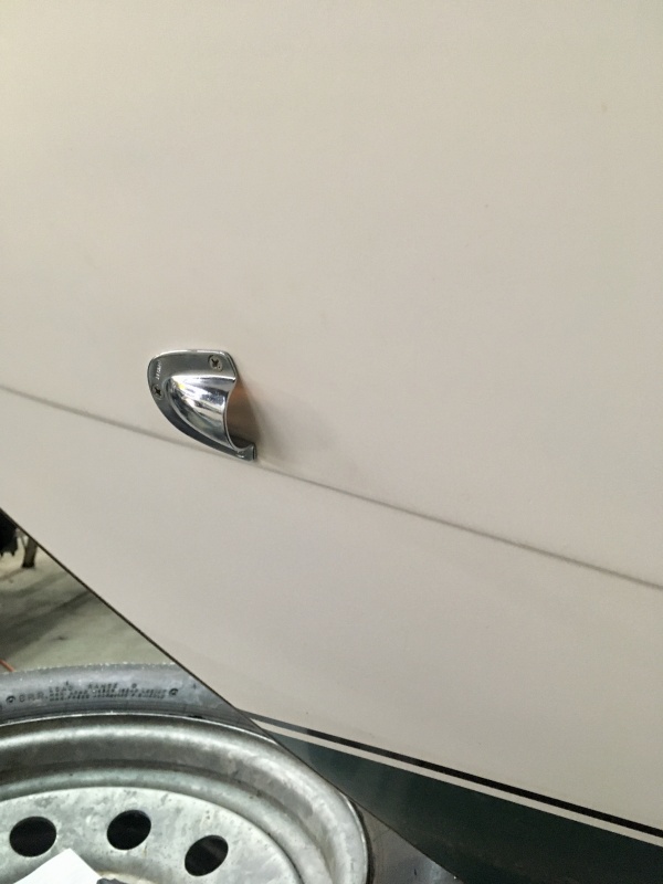 010 new drain hole and clam shell