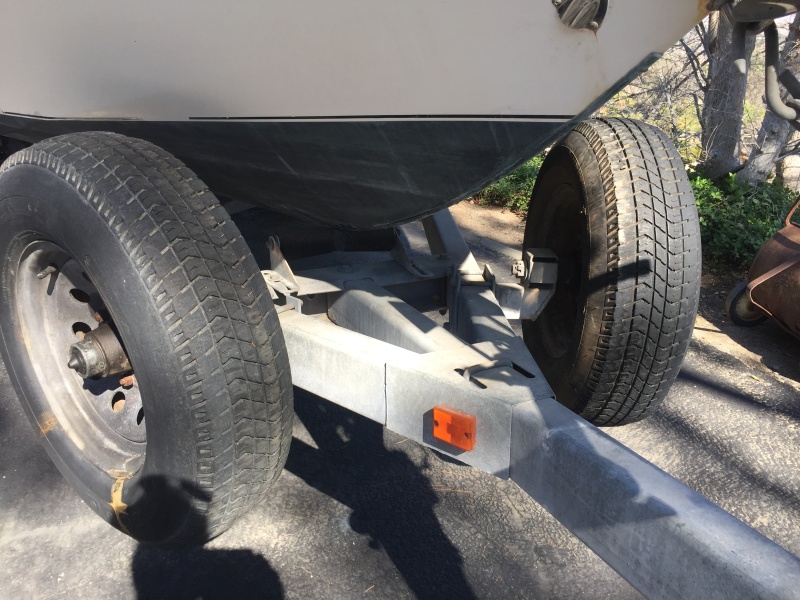 03 C-25, King tandem w/ 2 spares w/ complete spindles