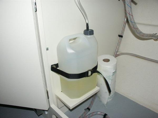 1 gallon Diesel jug.jpg