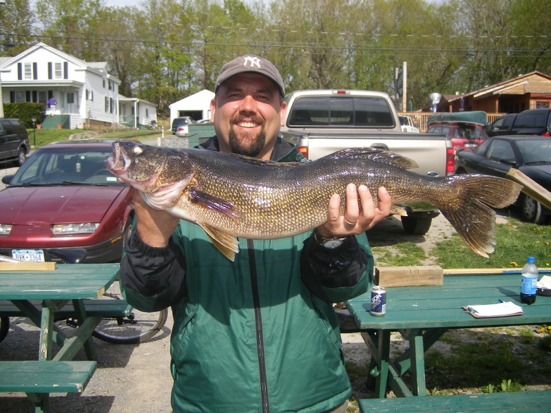 10.7 lbs lb Walleye