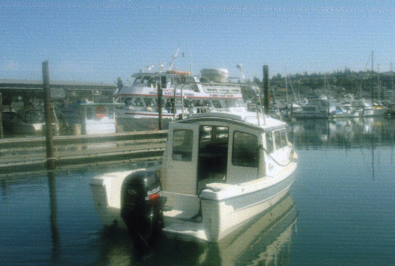 10 Sept 2006 
Skyline Marina
Chris (LUNA C)