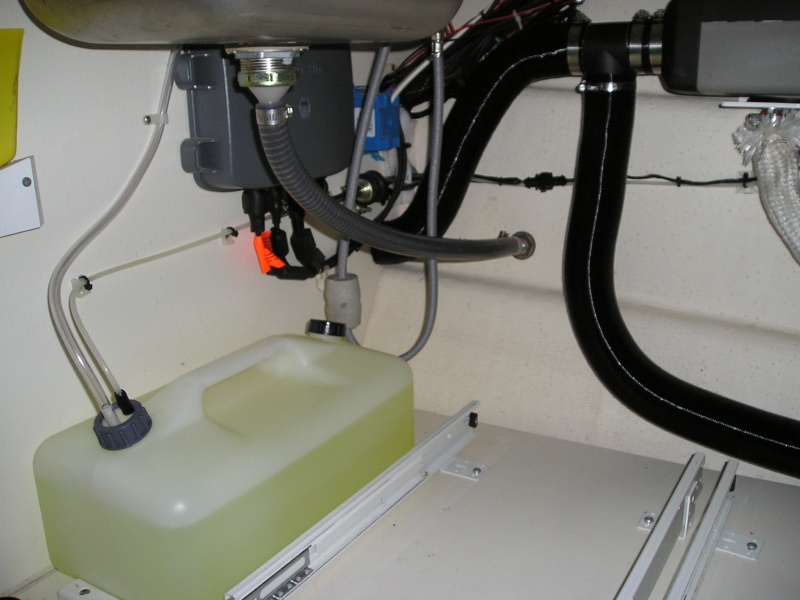 10L diesel fuel tank.