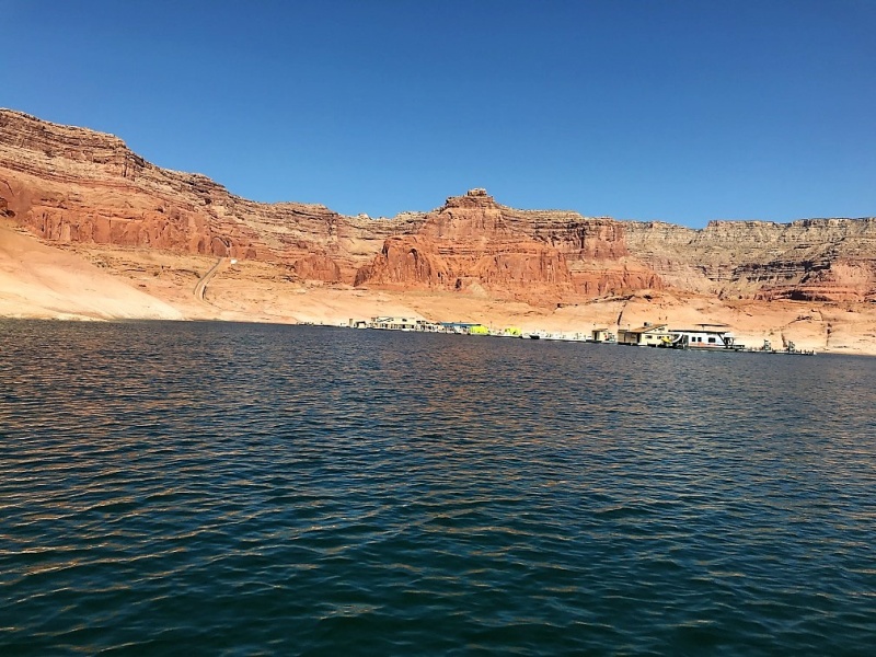 115DanglingRopeMarina