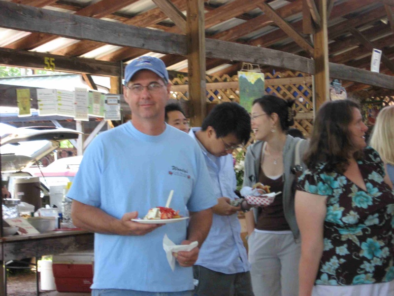 14 enjoying farmer\'s products!