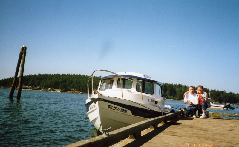 17 July 2004 Decatur Island  
  Coffee & muffin break