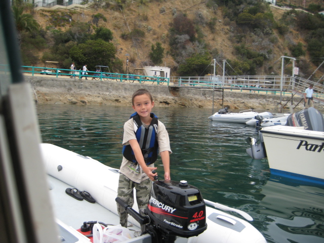 1st Mate - Maning the tender...life is good no more pulls for me