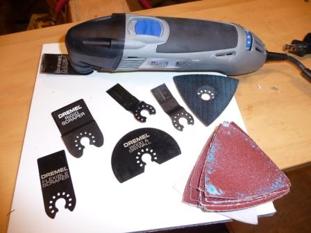 2. Showing adjustaqble RPM. at the back, and a variety of accessories for cutting and sanding in tight locations.
www.dremel.com
