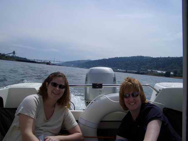 20050501b Amy & Tonya relaxing on the Willamette River