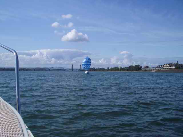 20050911d Sailboat on Columbia river