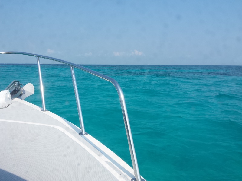 2015-03-26 Blue water at John Pennecamp