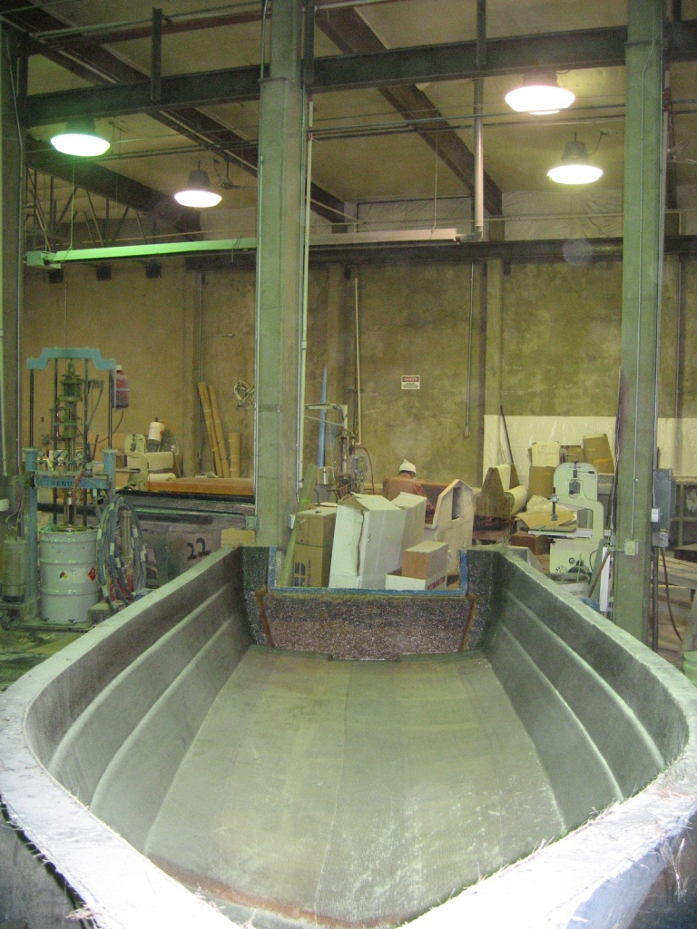22\' Cruiser hull lamination completed