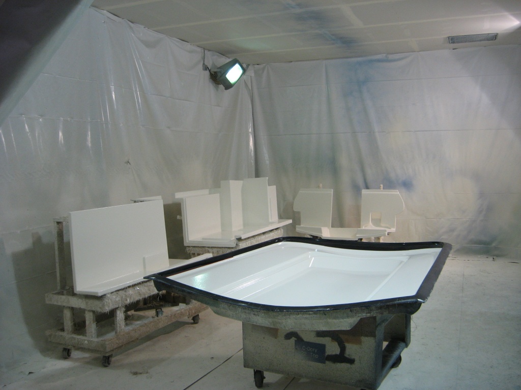 22\' Cruiser parts in gelcoat spraybooth