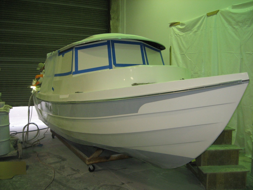 22\' Cruiser prepped for interior gelcoat