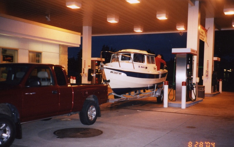 28 Aug 2004 Smokey Point 
    Fueling up