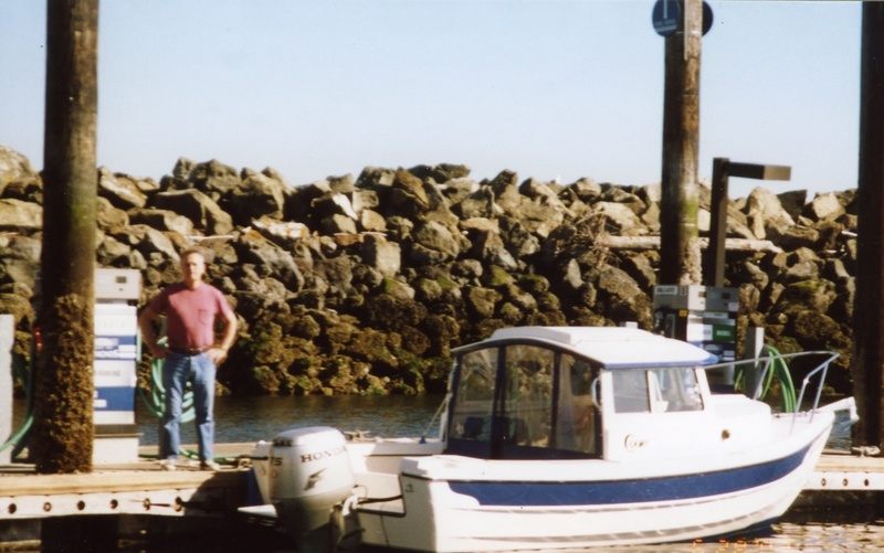 28 June 2003: Fuel dock Edmonds Marina.