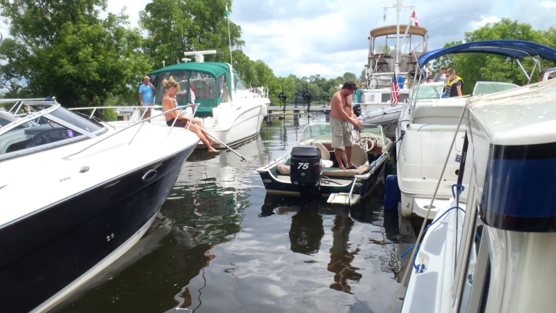 29.) Crowded lock at Merrickville