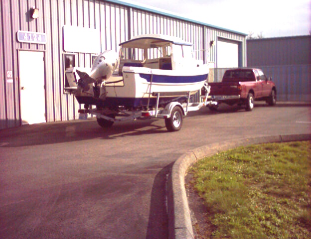 30 Sept 2004 Marysville
Joe picked up the boat in Kent about 12pm and was back at our shop in about an hour.  First time he'd towed R-Matey in Seattle traffic.  Guess it was quite the experience!