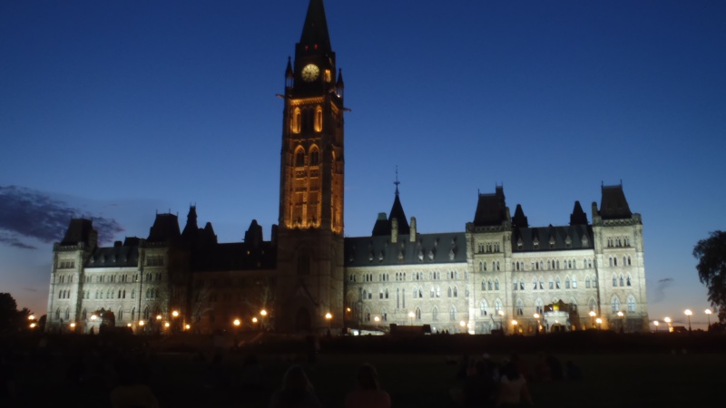 35.) Ligth show on parliment building in Ottawa