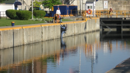 36.) Diver fixing problem at the lock