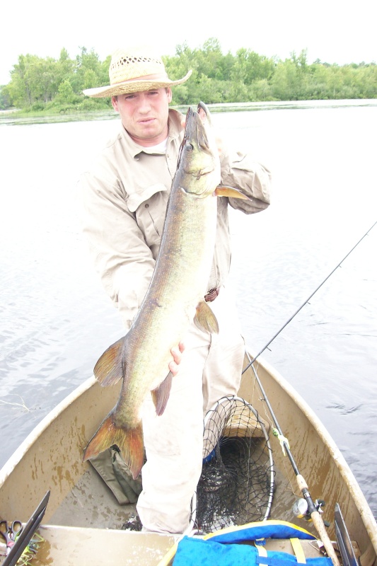 39\" Musky