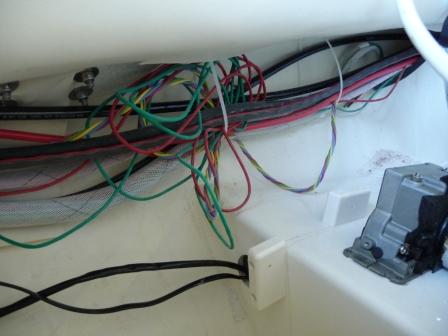 4d. Behind Cabin Liner  Starboard lower Helm (1)