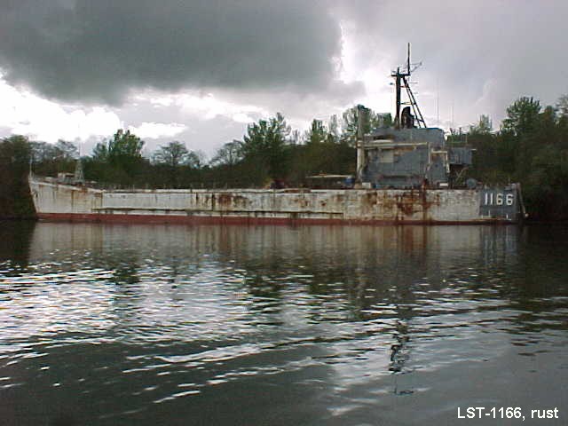 72 LST-1166,  rust