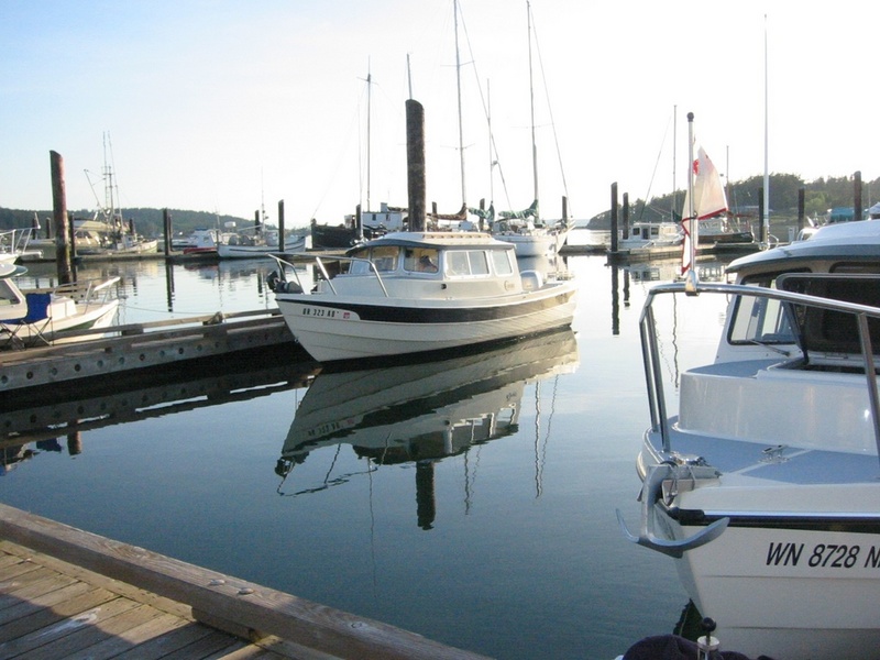 A boat with no name.(Rock-C)