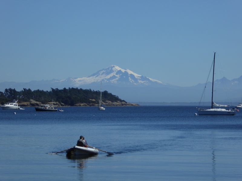 A hike over to Echo Bay