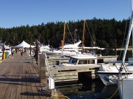 A tiny boat amongst the BIG boats