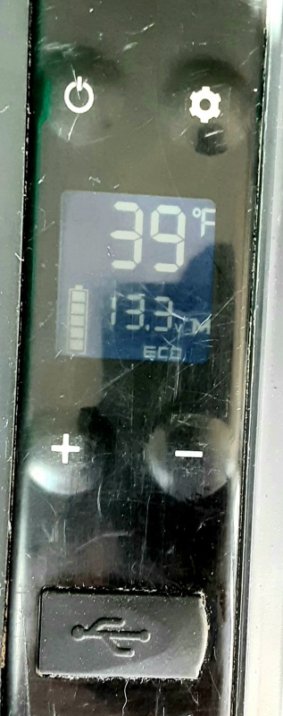 AC/DC electric refer display