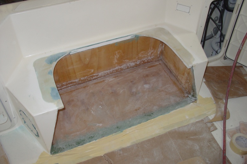 Add contoured sides to shape of new bait tank