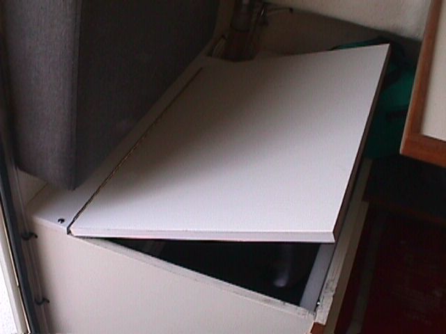 Aft dinette seat modification 2/3