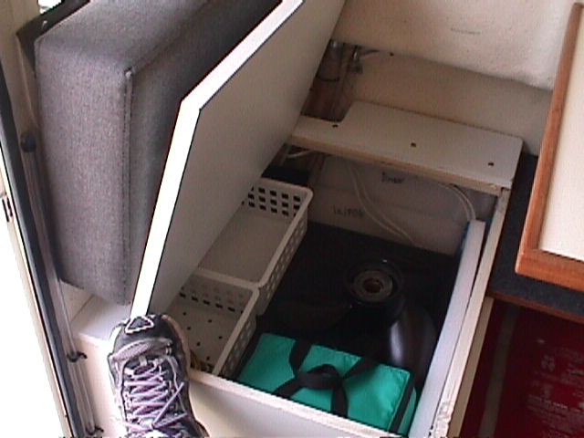 Aft dinette seat modification 3/3