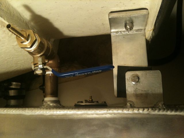 aft support: 1/4" bolts with fender washer thru al. angle stock