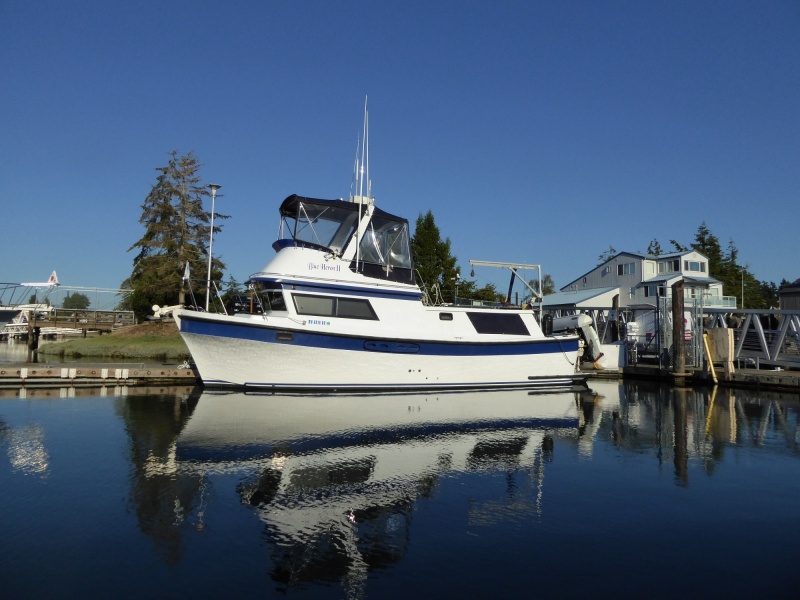 An impressive cruising boat. Was hoping to get a chance to ask the owners about it, but after they docked I didn't see them again.