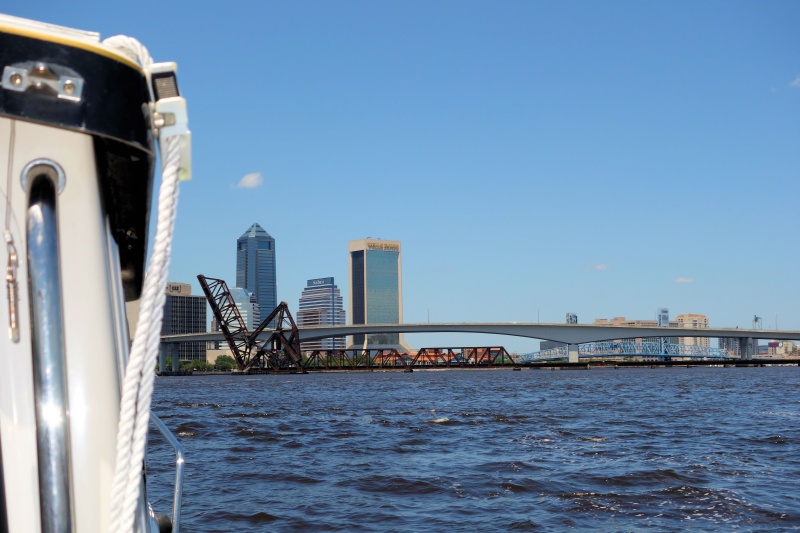 Approaching Jacksonville, FL and ancient rusted hulk creaky  CXS RR bridge that looks like something out of Star Wars