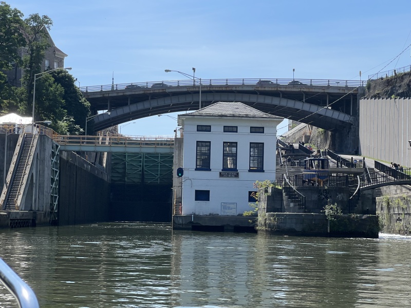 Approaching Lock 34