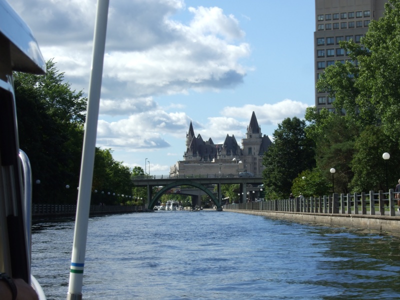 Approaching the wall in downtown Ottawa